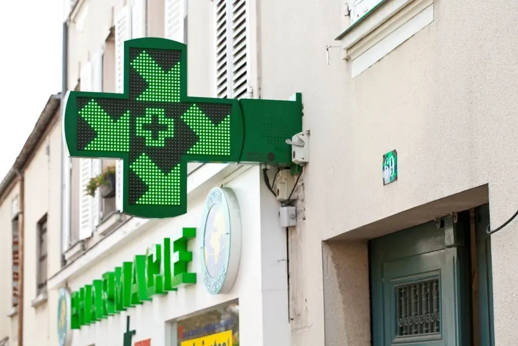 Croix de pharmacie LED en drapeau